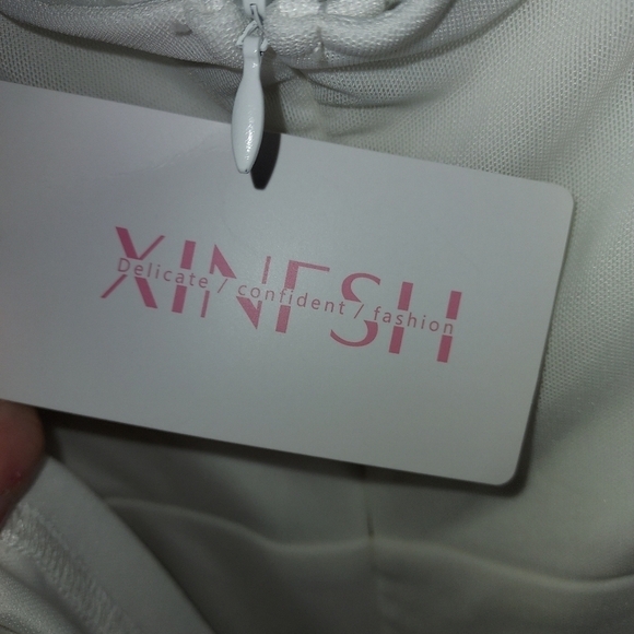 Xinfsh white flowy spaghetti strap dress - Picture 4 of 6